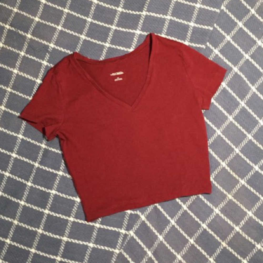 WILD FABLE Maroon/Burgundy V-Neck Cropped Tee